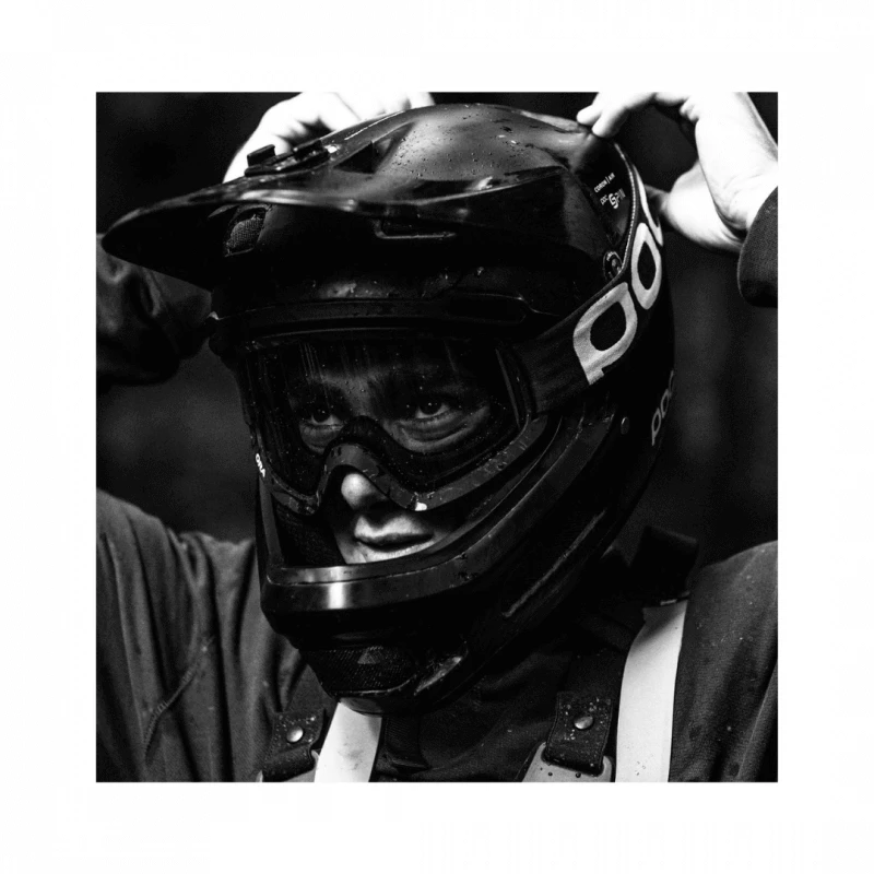 Casco POC Axion Negro Azul Eléctrico Metalizado Mate 10 Casco POC Axion Negro Azul Eléctrico Metalizado Mate - Imagen 8